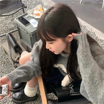 呢喃语页